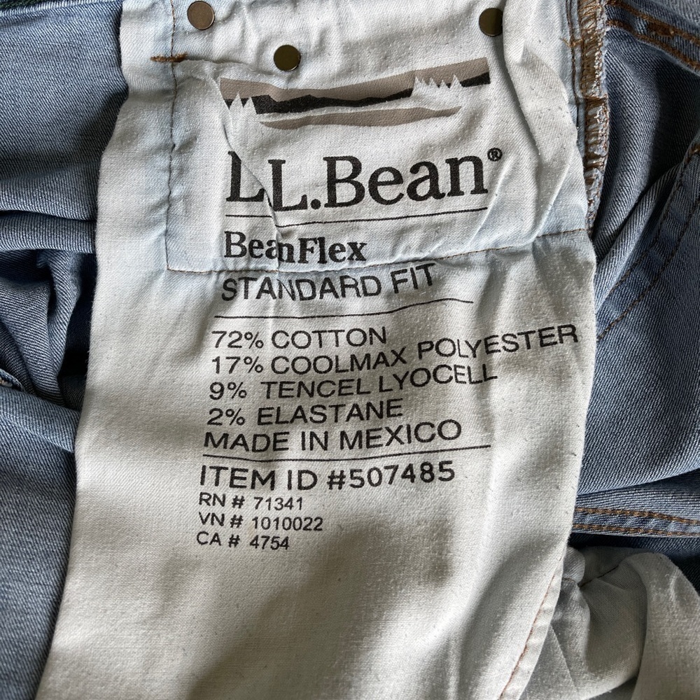LL Bean Mens Beanflex Standard Fit Jeans | 42” x 29” | blue wash - Picture 4 of 6
